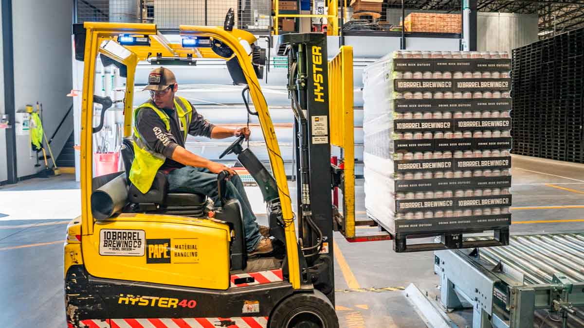 diferencia entre operario y mozo de almacén